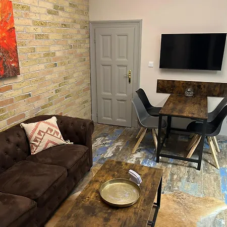 Tiszafa Apartment *